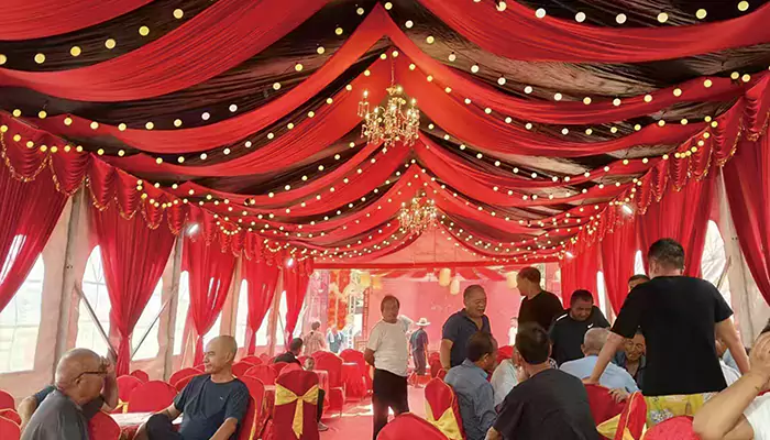 Tenda me shtytje dhe tërheqje për banketin e verës revolucionarizon përvojën e ngrënies në natyrë